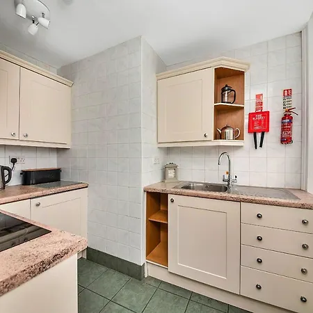 Finest Retreats - York Hall Apartment *